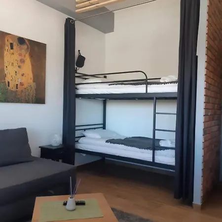 Hostel W5
